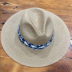 Cruise Club Tan Paper Straw Hat with Navy Floral Band
